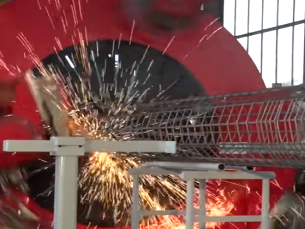 智能焊接機器人價格是多少?貴不貴? 智能焊接機器人