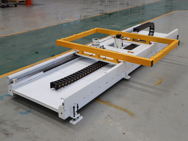 青島賽邦生產(chǎn)的焊接變位機圖片