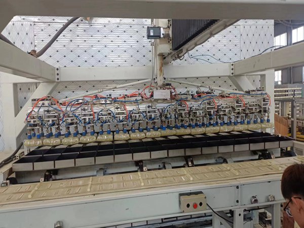 自動搬運機器人工作圖