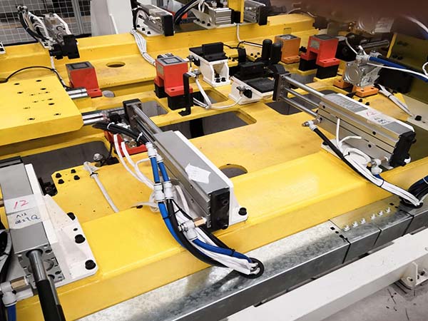 自動(dòng)化焊機(jī)調(diào)試