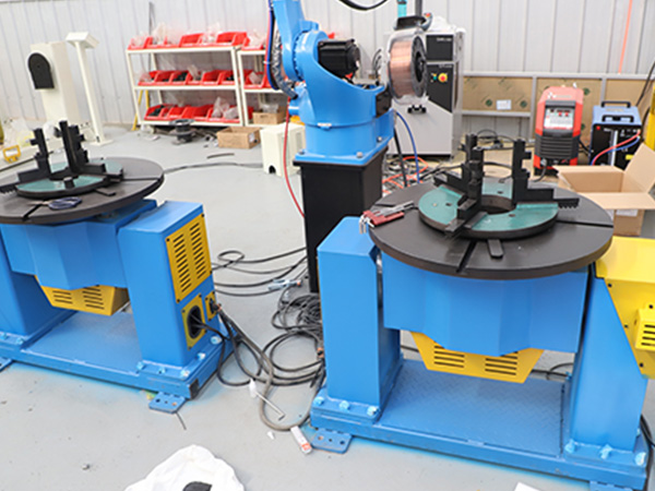 焊接變位機(jī)如何與焊接機(jī)器人快速配置 焊接變位機(jī)如何與焊接機(jī)器人快速配置