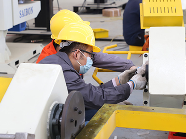 全自動點焊機器人常見的焊接缺陷 全自動點焊機器人常見的焊接缺陷