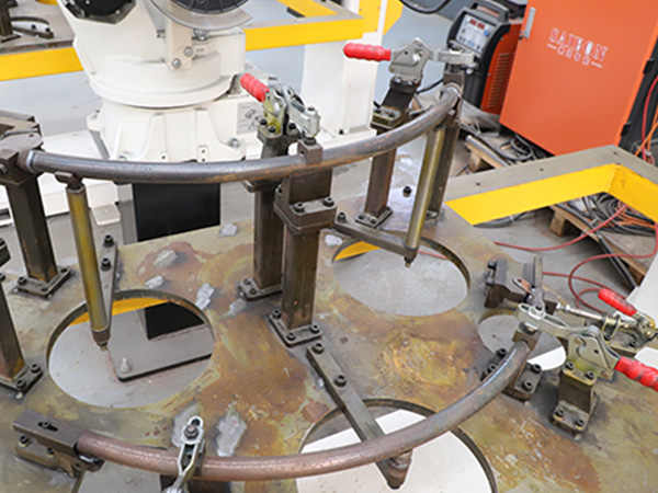 焊接機器人工裝夾具和普通夾具的區別