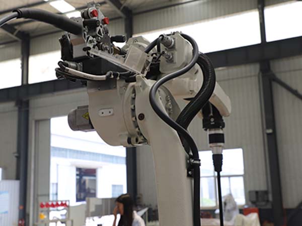 工業焊接機器人維護保養