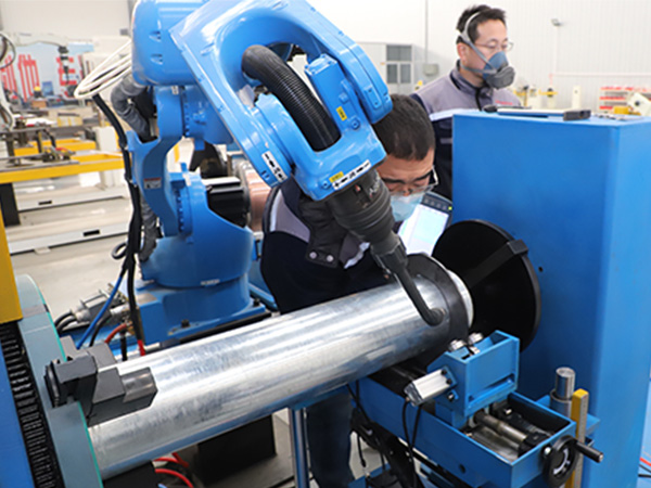 全自動管道焊接機器人焊接質量穩(wěn)定 全自動管道焊接機器人焊接質量穩(wěn)定