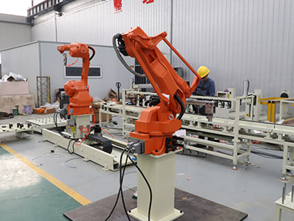 全自動點焊機器人生產線的結構及應用 全自動點焊機器人生產線的結構及應用