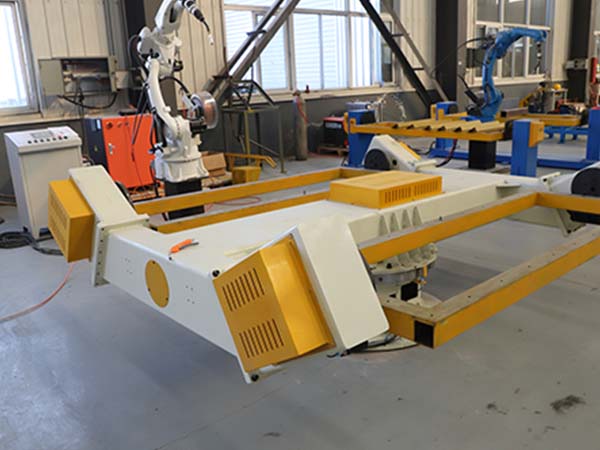 全自動(dòng)焊接機(jī)器人解決企業(yè)招工困難 全自動(dòng)焊接機(jī)器人解決企業(yè)招工困難